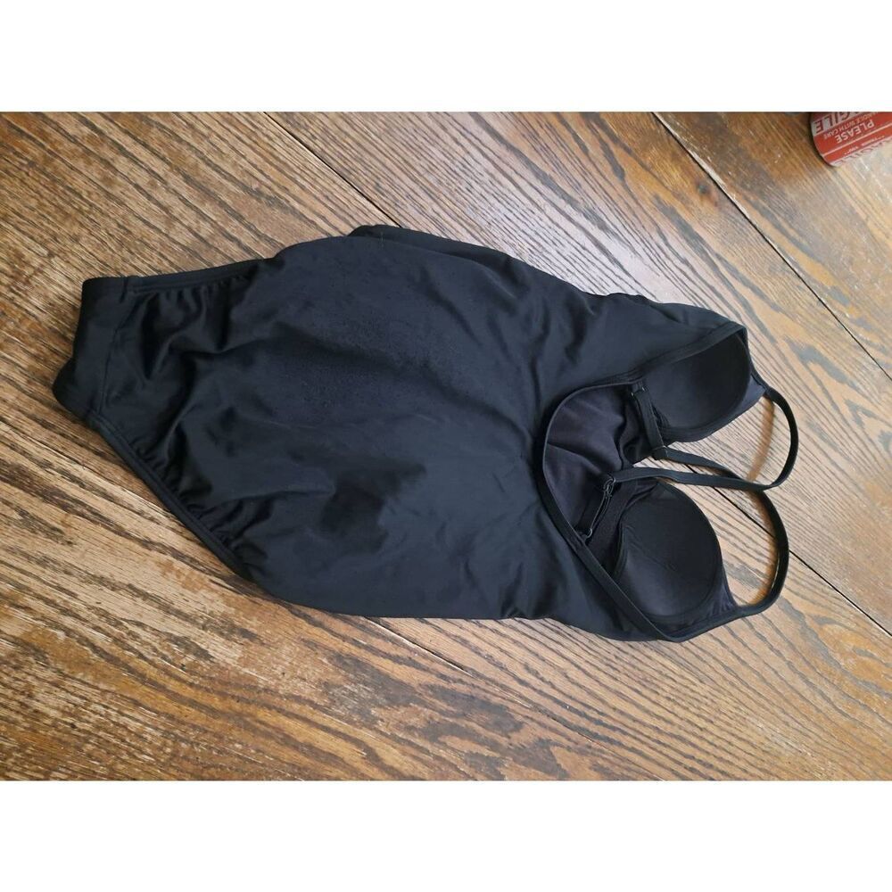 Time & Tru S Black OnePiece Swimsuit Padded Crisscross Strap Bathing Suit